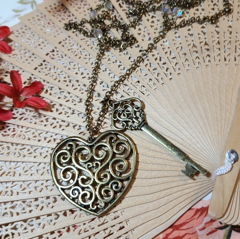 Ladies Vintage Necklace for sale Key And HEART CHARM